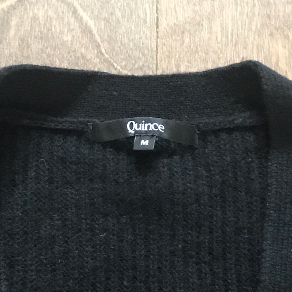 Quince Mongolian Cashmere Oversized Boyfriend Cardigan Sweater in Black  Various - Picture 4 of 8